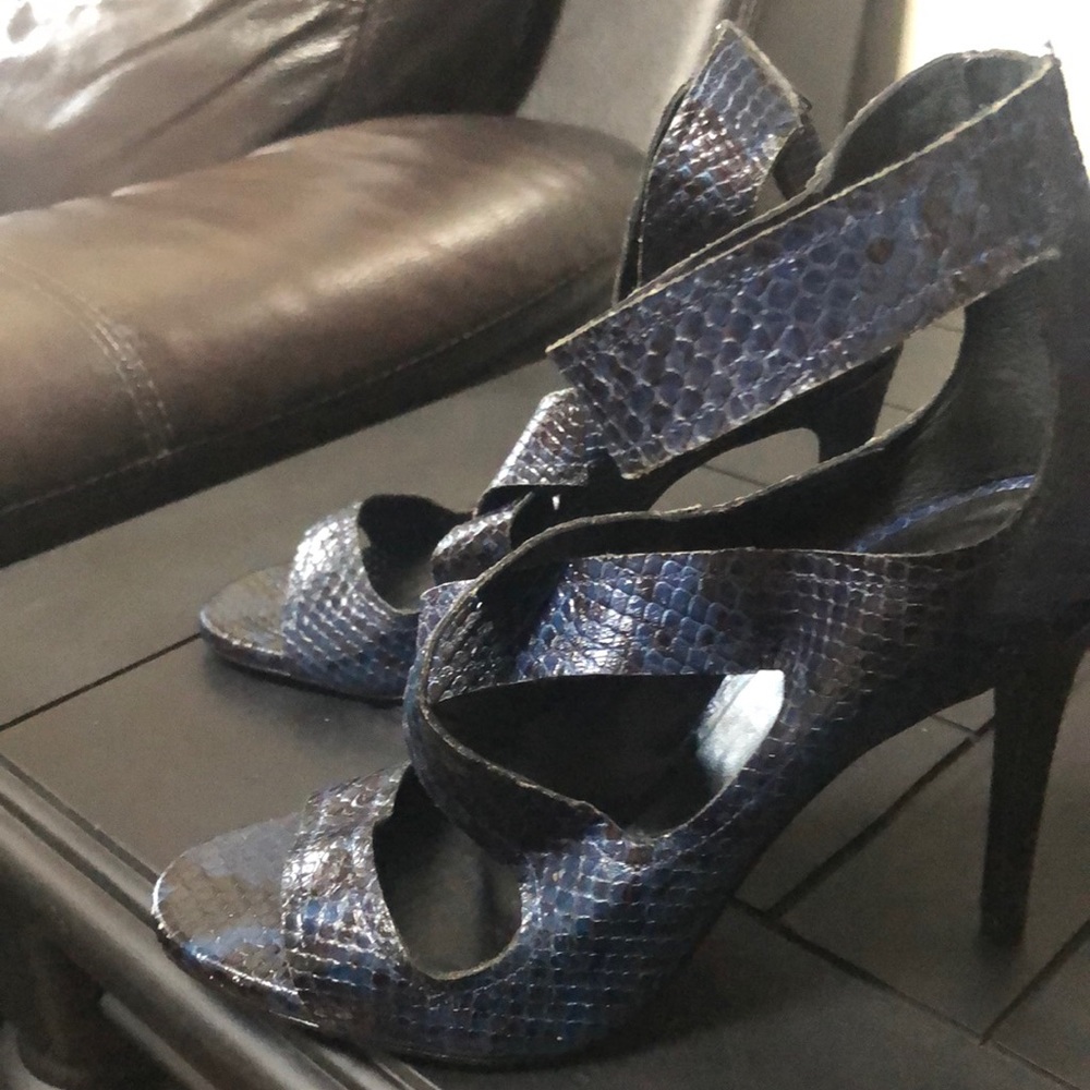 Shoes - Picture 2 of 5